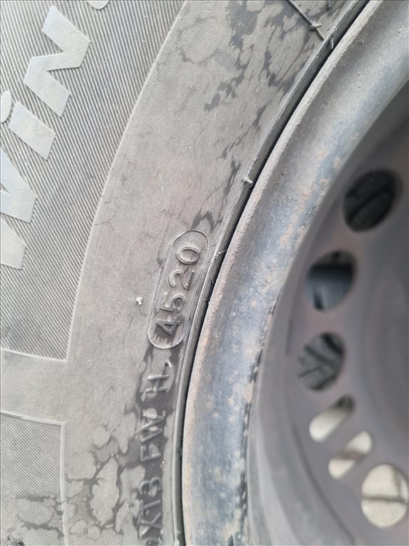  5x105 lyukosztású 16" újszerű gyári lemezfelni, rajta 215/65 újszerű Hankook téli gumi 5. kép