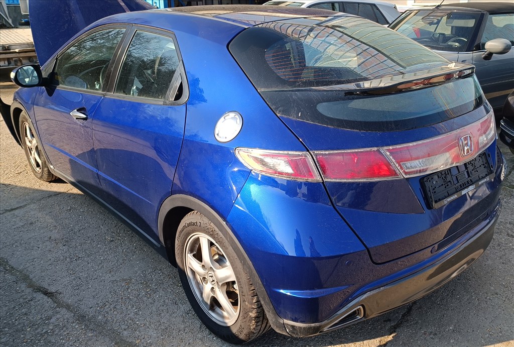 Honda Civic VIII 1.8 R18A2  2010 103 KW 140 LE EXECUTIBE NAVI bontott alkatrészei 1. kép