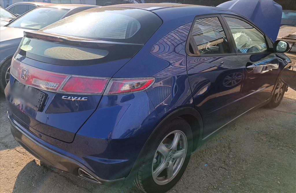 Honda Civic VIII 1.8 R18A2  2010 103 KW 140 LE EXECUTIBE NAVI bontott alkatrészei 2. kép