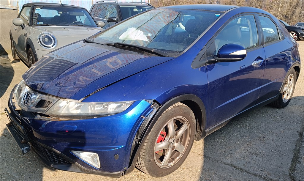 Honda Civic VIII 1.8 R18A2  2010 103 KW 140 LE EXECUTIBE NAVI bontott alkatrészei 3. kép
