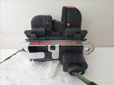 504098 Seat Ibiza 6J, 2015, Csomagtérajtó Zár, 6J3827505D, Zárszerkezet.