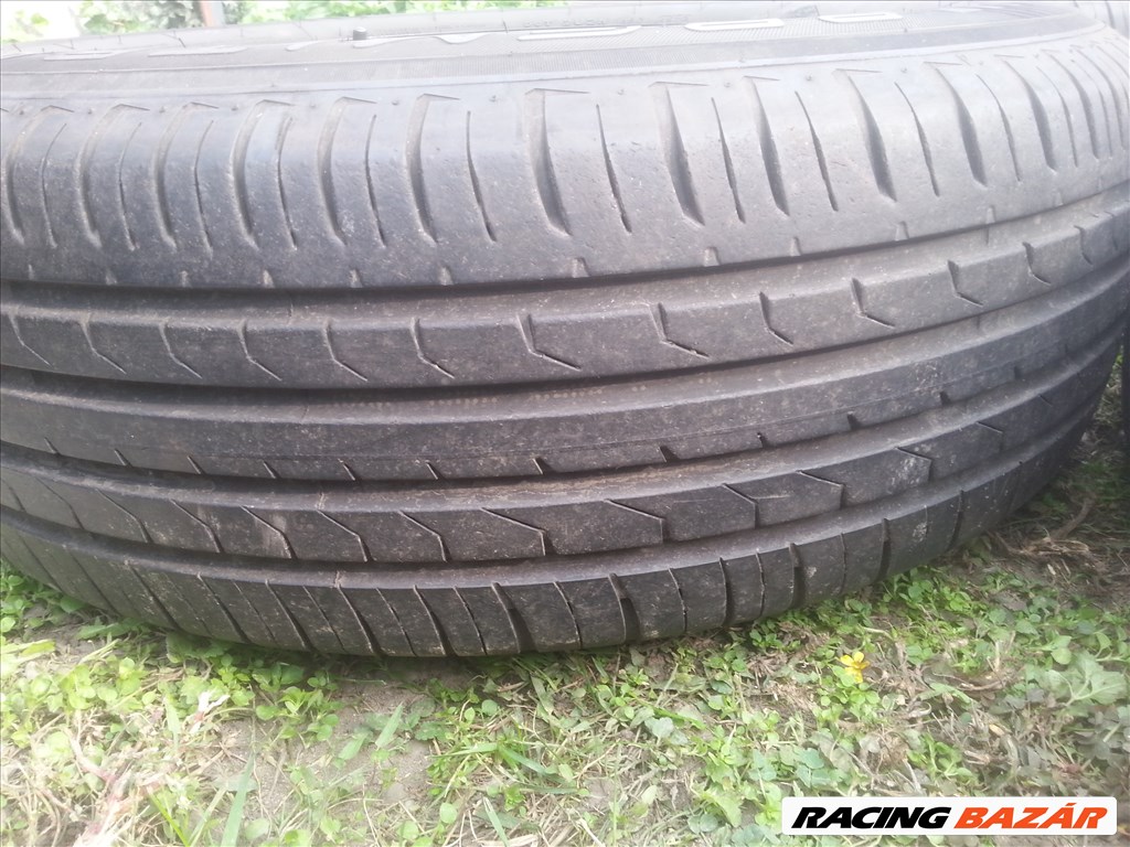  5x114.3 gyári Dácia Duster lemezfelni, rajta 215/65R16 Maxxis nyári gumi szenzorral. 3. kép