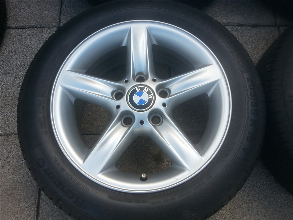  5x120 gyári BMW újszerű alufelni, rajta 205/55R16 Barum újszerű nyári gumi  1. kép
