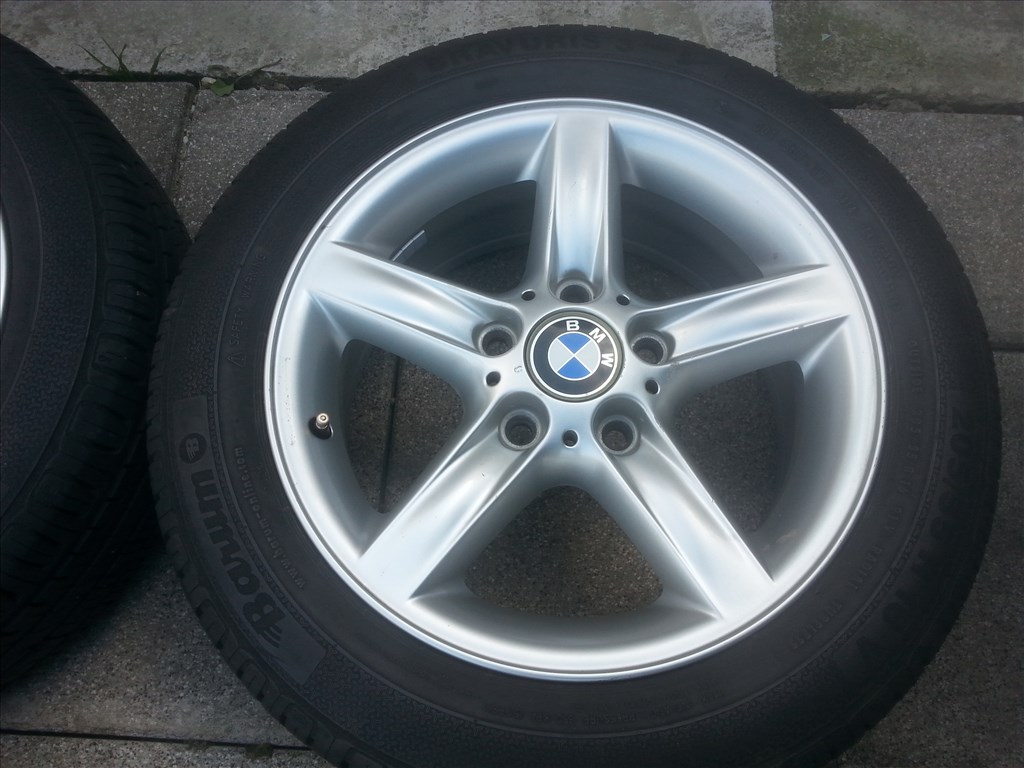  5x120 gyári BMW újszerű alufelni, rajta 205/55R16 Barum újszerű nyári gumi  3. kép