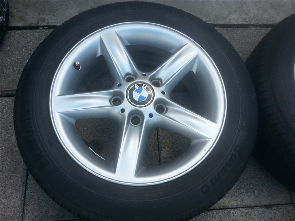  5x120 gyári BMW újszerű alufelni, rajta 205/55R16 Barum újszerű nyári gumi  4. kép