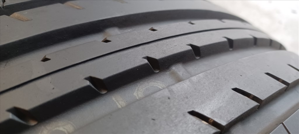 Toyo Proxes R56 215/55 R18 nyári gumik 75e./4db.7,5mm 2. kép