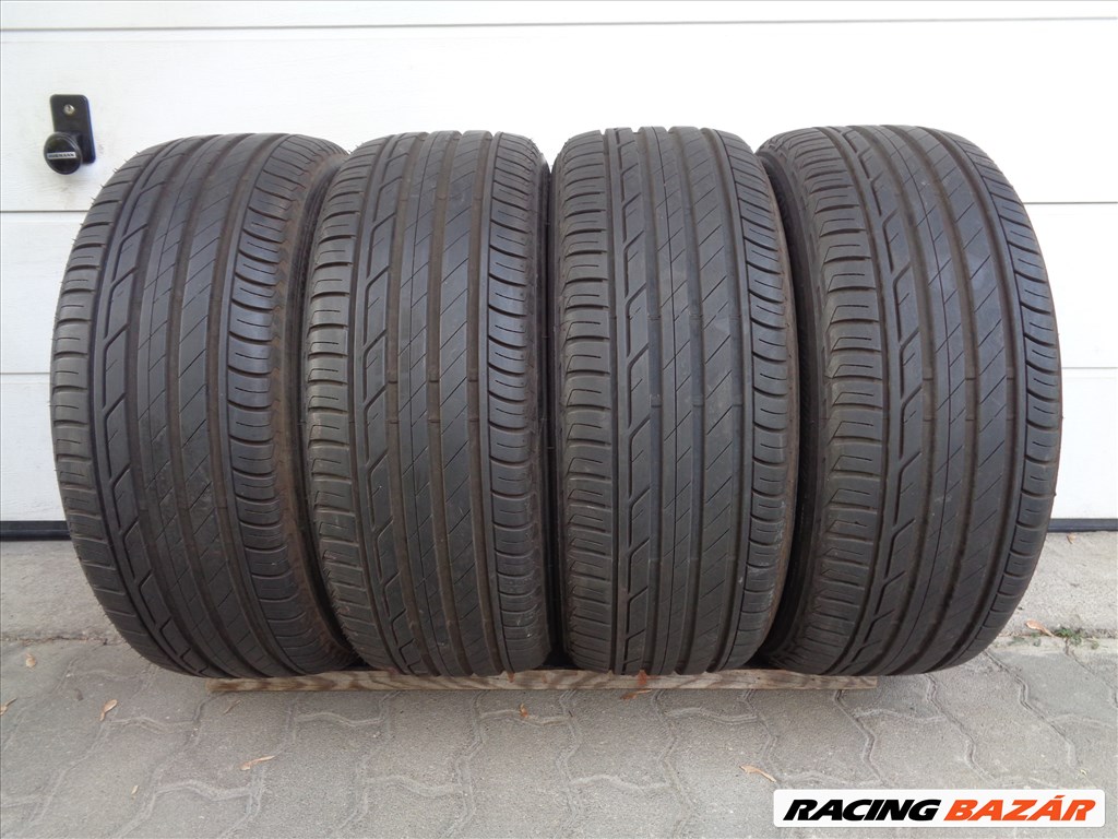 Bridgestone 215/50R18 nyári gumi nagyon keveset futott újszerűen eladó.  1. kép