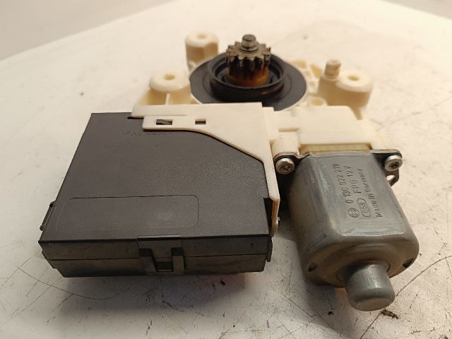 FORD FOCUS II Bal hátsó Ablakemelő Motor 8. kép