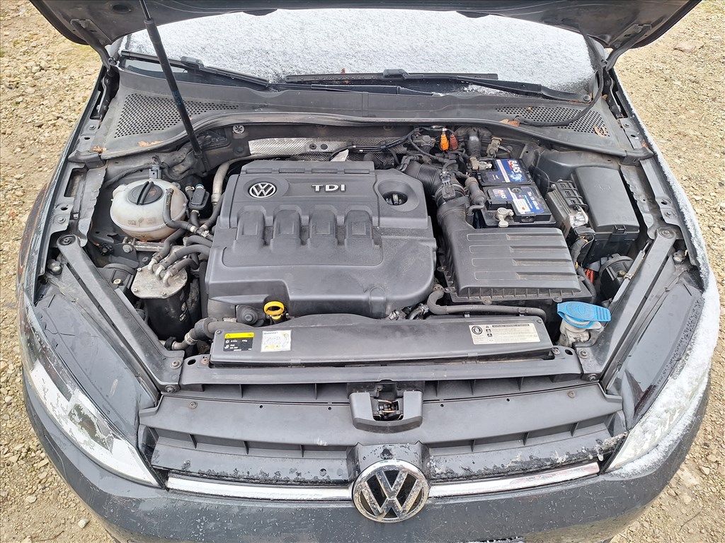 Volkswagen Golf VII CLH 1.6 CR LI7F bontott alkatrészei 7. kép