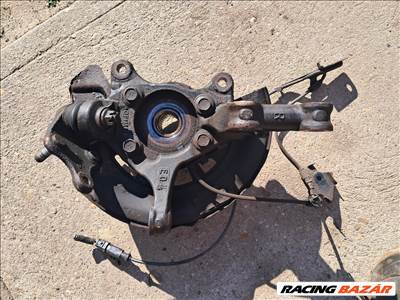 Toyota Avensis (T270) 1.6 diesel jobb csonkállvány 