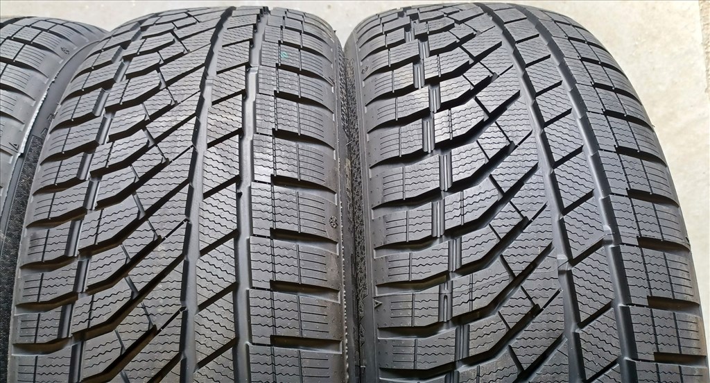 Új Falken Eurowinter HS02 Pro 225/45 R18 téli gumik 155e./4db 4. kép