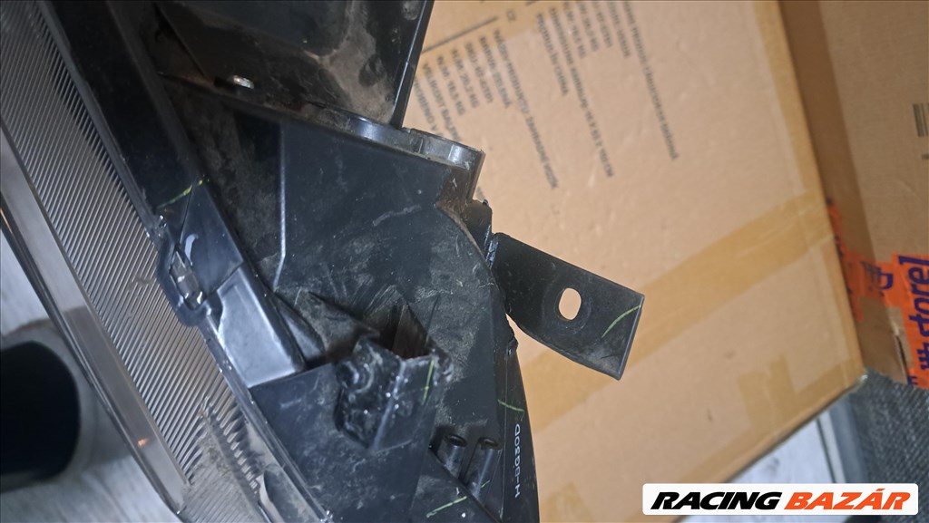 Mitsubishi Space Star II fényszóró  8301d446 4. kép