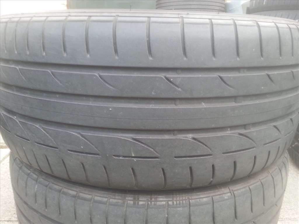  225/40R19 Bridgestone Potenza S001 használt nyári gumi  1. kép