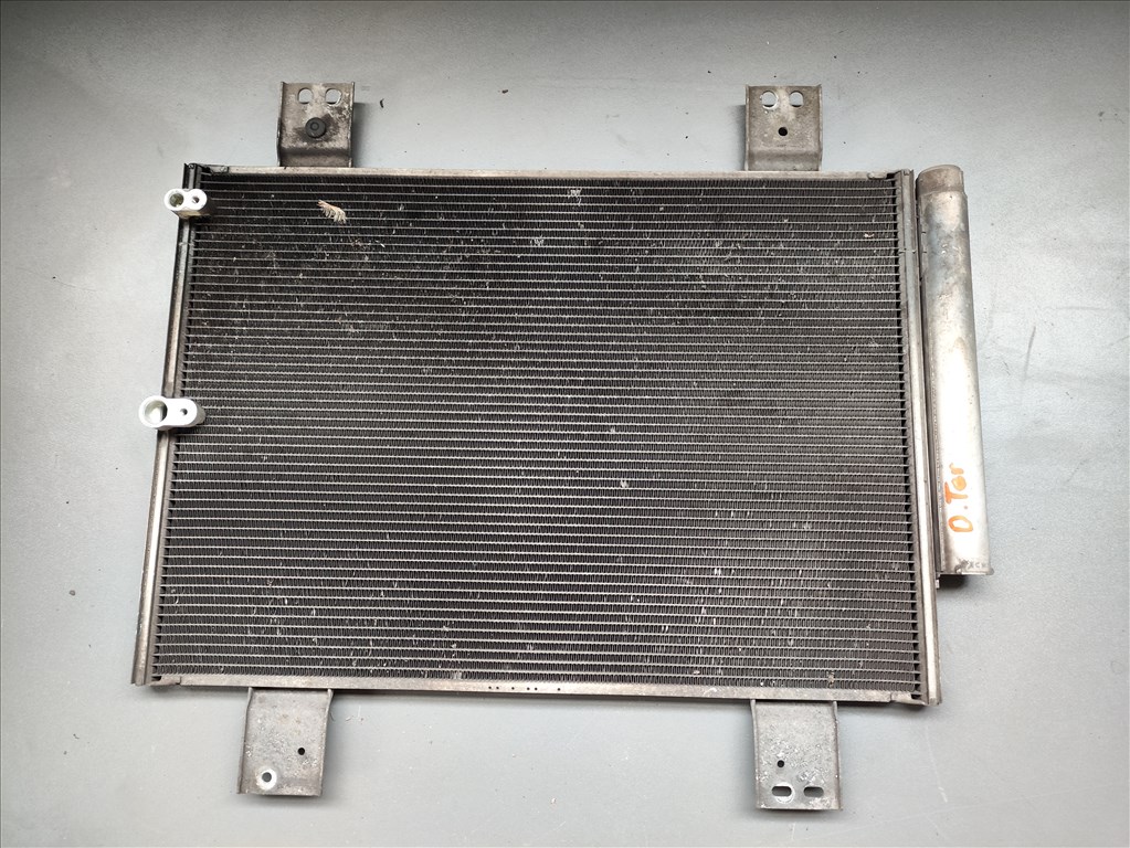 Daihatsu Terios (2nd gen) 1.5 4WD klímahűtő radiátor  2. kép