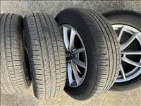  5x112 lyukosztású 18" újszerű (gyári felni) alufelni, rajta 225/60 használt Pirelli nyári gumi 