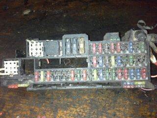 Mercedes A 170 W168 Biztosítéktábla Motortér *68561*