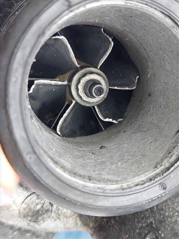 BMW E46 320d 150le EURO3 GT1749V vákumos turbó turbo turbófeltöltõ - hibás 5. kép