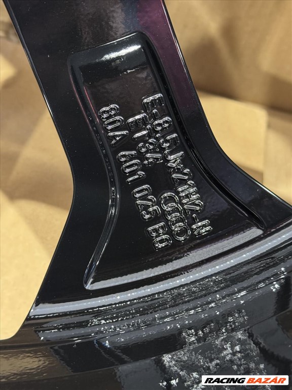 R21 Original Audi 8.5J ET34 - 80A 601 025BQ 80A601025BQ 1db alufelni 3. kép