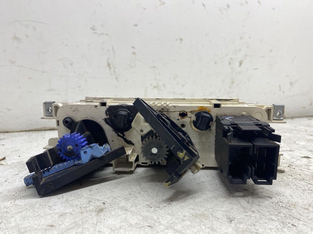 FORD TRANSIT (FM_ _/ FN_ _) 2.4 DI (F_A_/ F_B_/ F_C_/ F_D_) Fűtéskapcsoló (Nem klímás) #35844# 18549BBA 5. kép