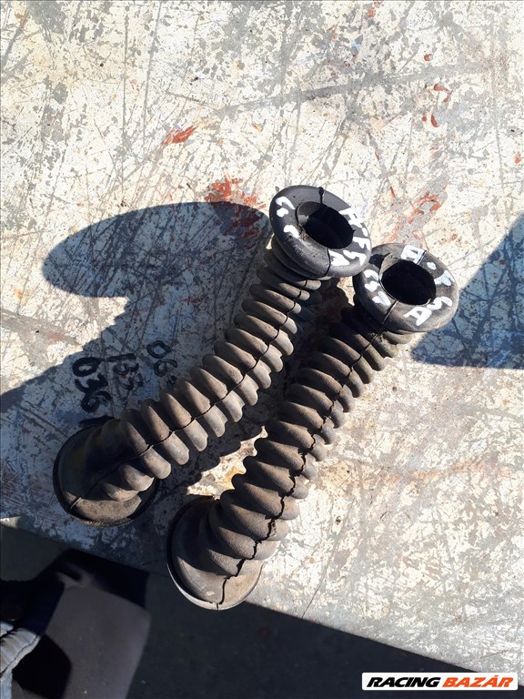 Opel Astra F 5 ajtós csomagtérajtó vezeték köteg védő gumi 1. kép