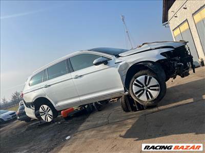 Volkswagen Passat B8 bontás 1.4 tsi gte hybrid cuk motor váltó ajtó 