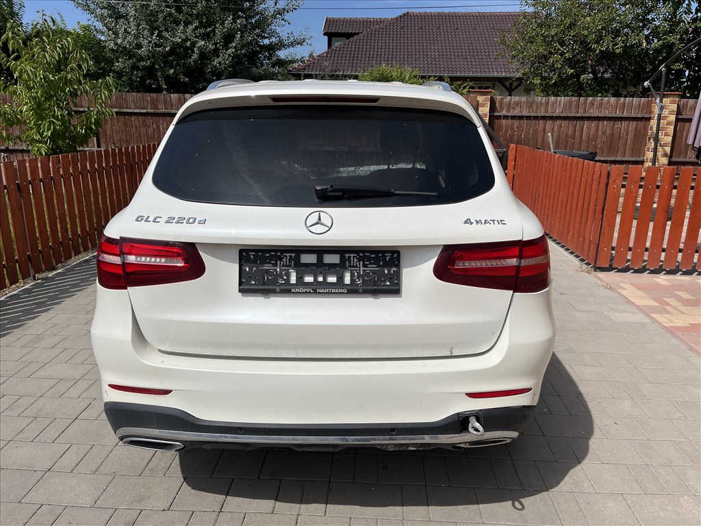 Mercedes GLC-osztály (X253) bontott alkatrészei 2. kép