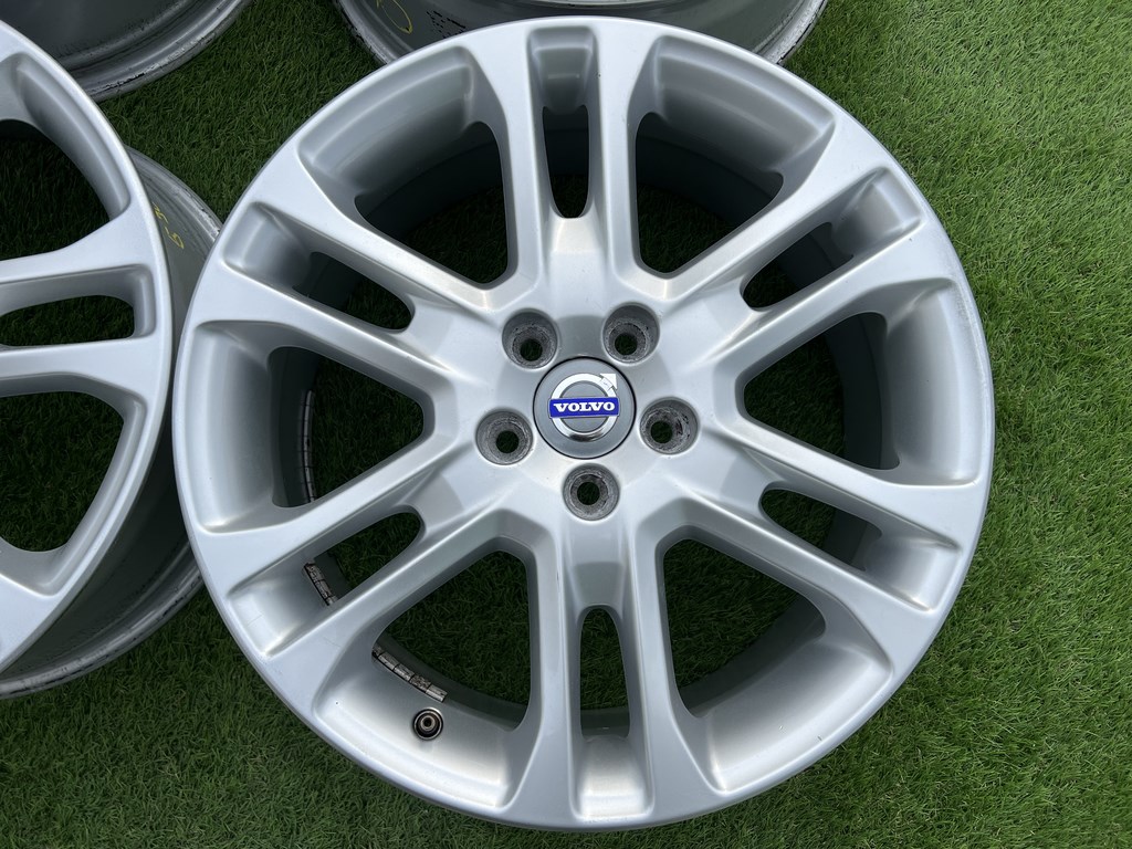 5x108 18" Volvo gyári alufelni 7,5Jx18h2 ET55 3. kép