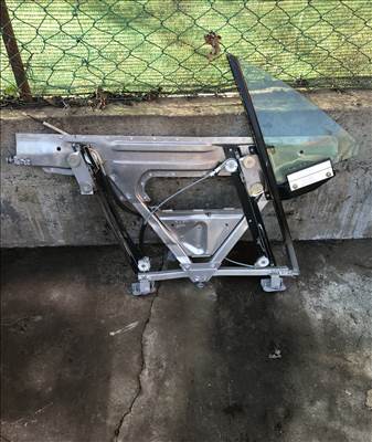Audi TT (8N) jobb ablakemelő szerkezet 8n8837730