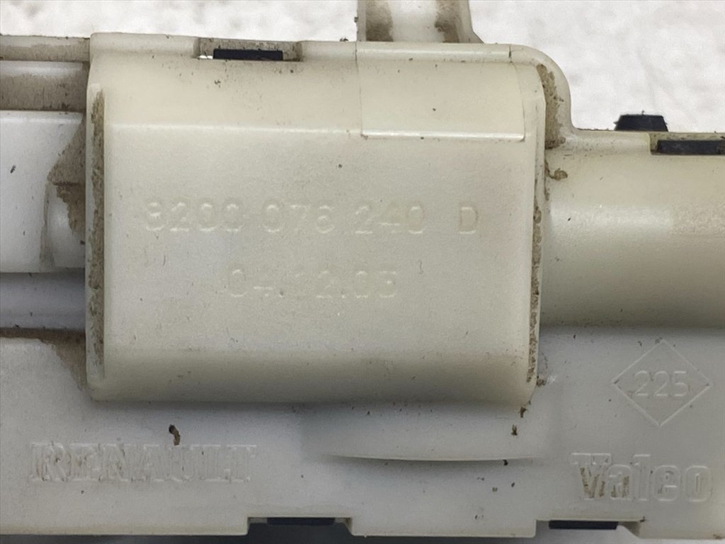 RENAULT MEGANE II (BM0/1_/ CM0/1_) 1.4 16V (BM0B/ CM0B) Csomagtérajtó Zárszerkezet #35015# 8200076240D 7. kép