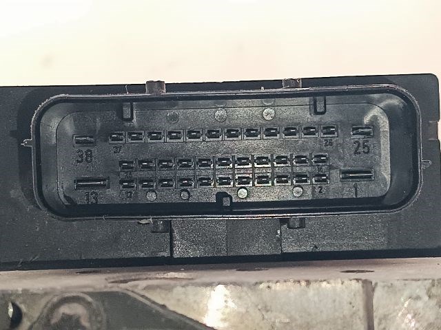 BMW 5 E60 ABS Kocka 6. kép