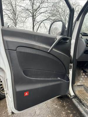 Mercedes Vito 639 Első ajtókárpit  646980