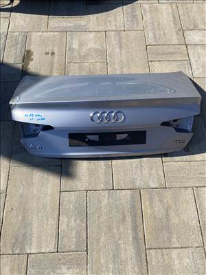 Audi A4 (B9 - 8W) Csomagtérajto 