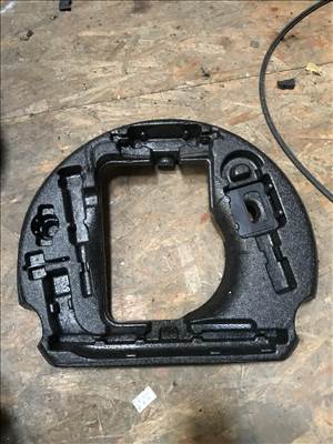 Audi A6 (C7 - 4G) Sedan / szerszámtartó szivacs 4g0012109