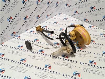 BMW E46 316i 318i 320i 323i 325i 330i 318d 320d 330d benzin diesel bal hátsó üzemanyag szintjelző - kis hibával