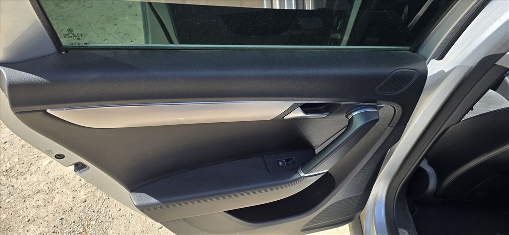 Volkswagen Passat B7 2.0cr CFG 4MOTION bontott alkatrészei 10. kép