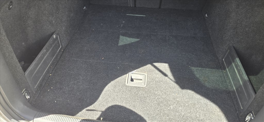 Volkswagen Passat B7 2.0cr CFG 4MOTION bontott alkatrészei 13. kép