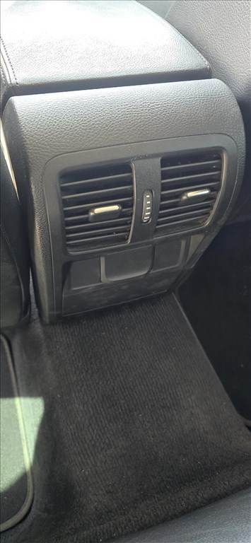 Volkswagen Passat B7 2.0cr CFG 4MOTION bontott alkatrészei 23. kép