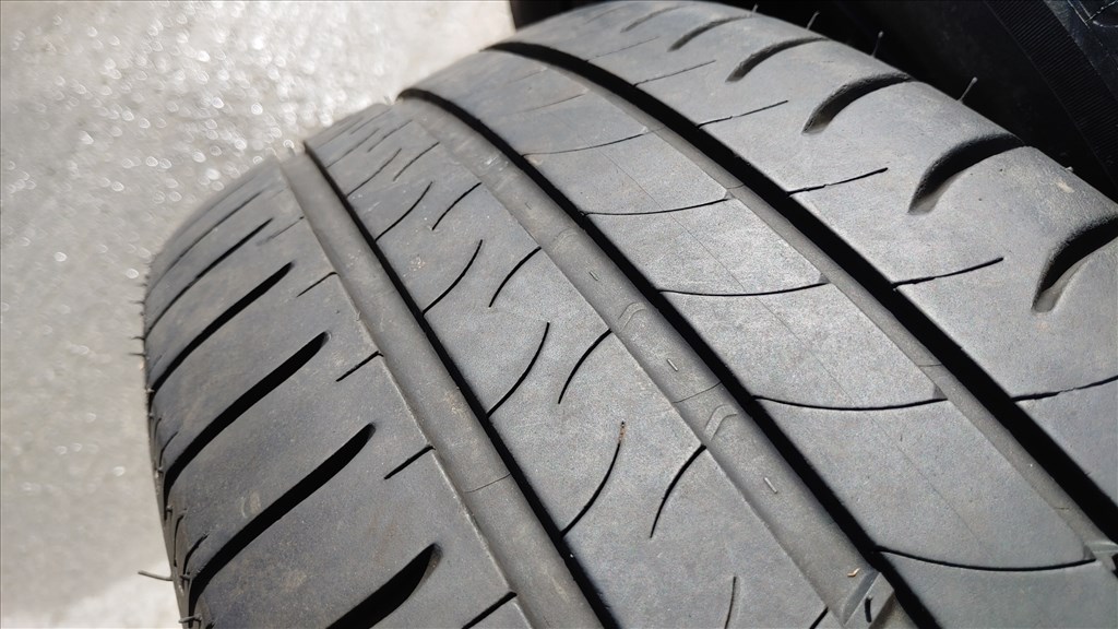  5x108 lyukosztású 16" újszerű lemezfelni, rajta 205/55 újszerű Michelin nyári gumi 12. kép