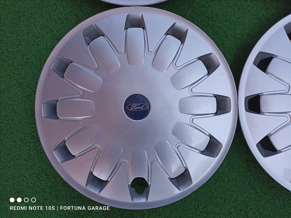 16" Ford használt dísztárcsa (51) 2. kép