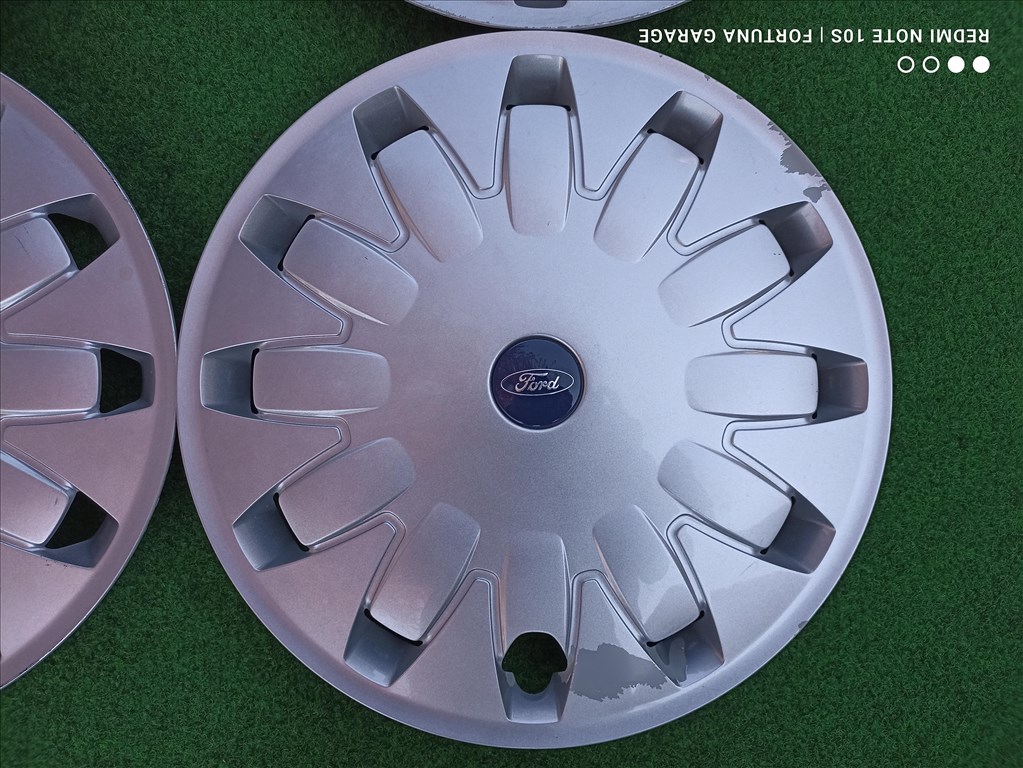 16" Ford használt dísztárcsa (51) 3. kép