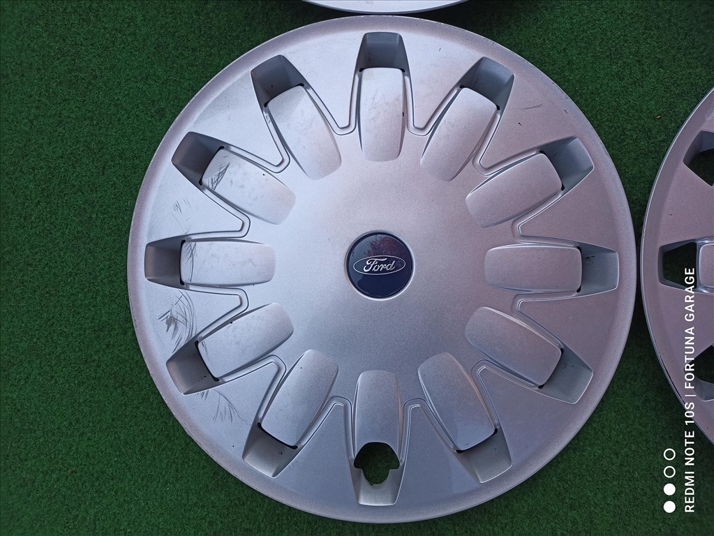 16" Ford használt dísztárcsa (51) 4. kép