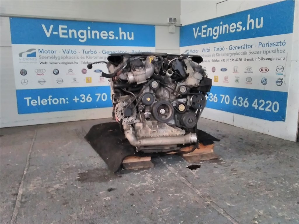 Mercedes 4,0D V8, 629.912 komplett bontott motor  1. kép