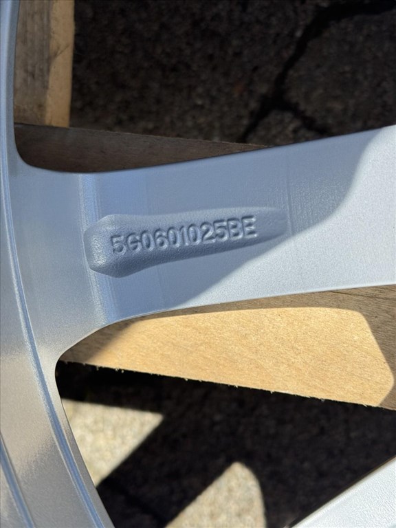 R17 5x112 Original Volkswagen Golf  T-Roc Touran Passat  7J ET49 OE  5G0601025BE 9. kép