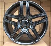 157 FEKETE  ALUFELNI 22 5x130 MERCEDES G KLASSE ET48