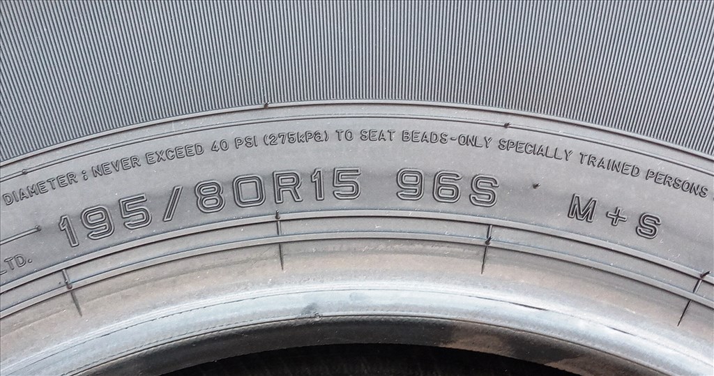  195/8015" új Dunlop négyévszakos gumi gumi 7. kép