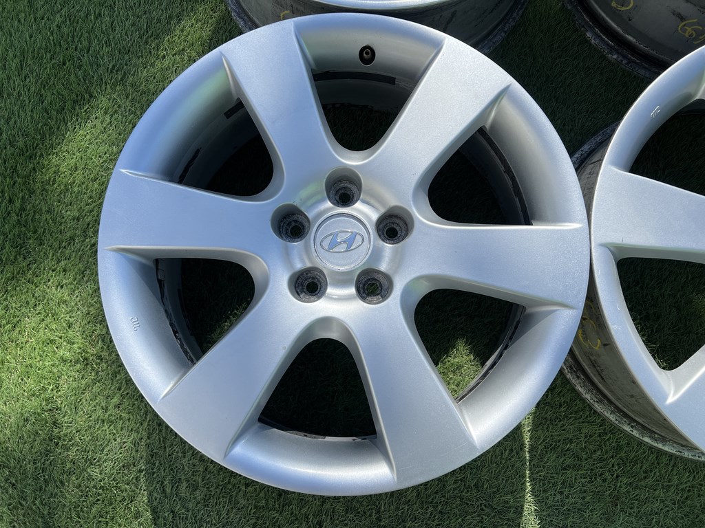 5x114.3 18" Hyundai gyári alufelni 7Jx18h2 ET41 2. kép