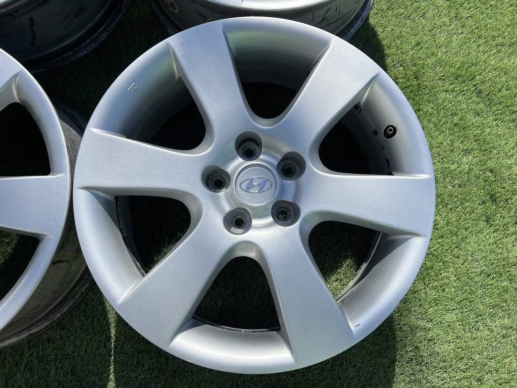 5x114.3 18" Hyundai gyári alufelni 7Jx18h2 ET41 3. kép