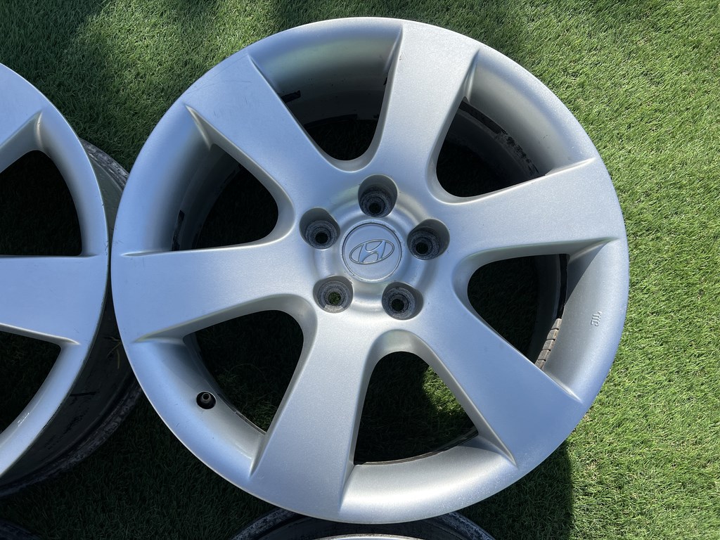 5x114.3 18" Hyundai gyári alufelni 7Jx18h2 ET41 4. kép