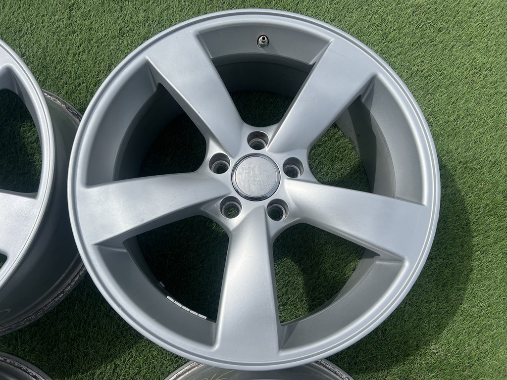 5x112 18" Audi Fondmetal  alufelni 8Jx18h2 ET35 4. kép