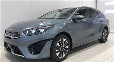   KIA CEE'D 2023 Plugin hibrid Bontott alkatrészei 